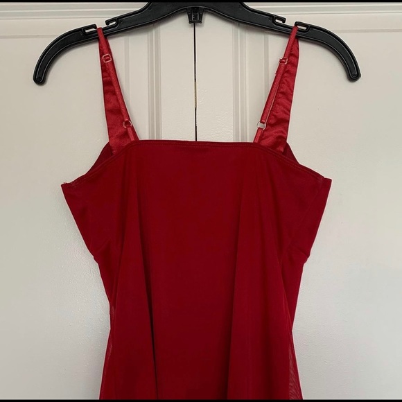 Red Satin & Tulle Top, S - Le Chateau - Picture 3 of 3